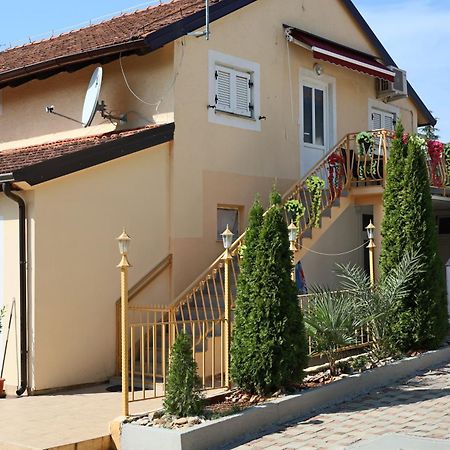 Amore House With Apartment Умаг Экстерьер фото