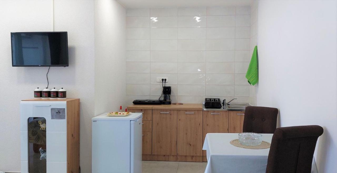 Amore House With Apartment Умаг Экстерьер фото